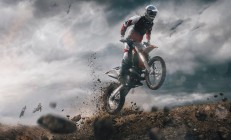 米兰体育官网-跨界传奇，当丹麦童话照进西决战场—迪马利亚的生死时刻