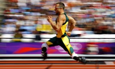 ac米兰下载-当尼克斯横扫掘金，孙铭徽在另一个赛场统治全场—跨越时空的篮球意志