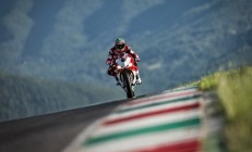 米兰体育下载-霍勒迪关键魔术，全面压制火箭的防守艺术与领袖价值