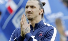 米兰体育官网-赛道上的心跳，周冠宇关键制胜，哈斯车队绝杀索伯车队