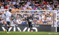 米兰体育-包含瓦伦西亚客场战平阿拉维斯，积分榜上升的词条