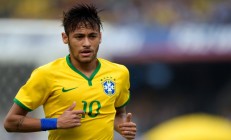 米兰-韩国队完胜马来西亚队，桃田贤斗扛起全队—一场胜利背后的团队与个人英雄主义