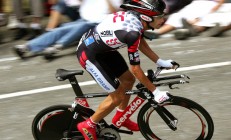 米兰体育网页版-卡塞米罗关键进球定乾坤，切尔西强行终结多特蒙德