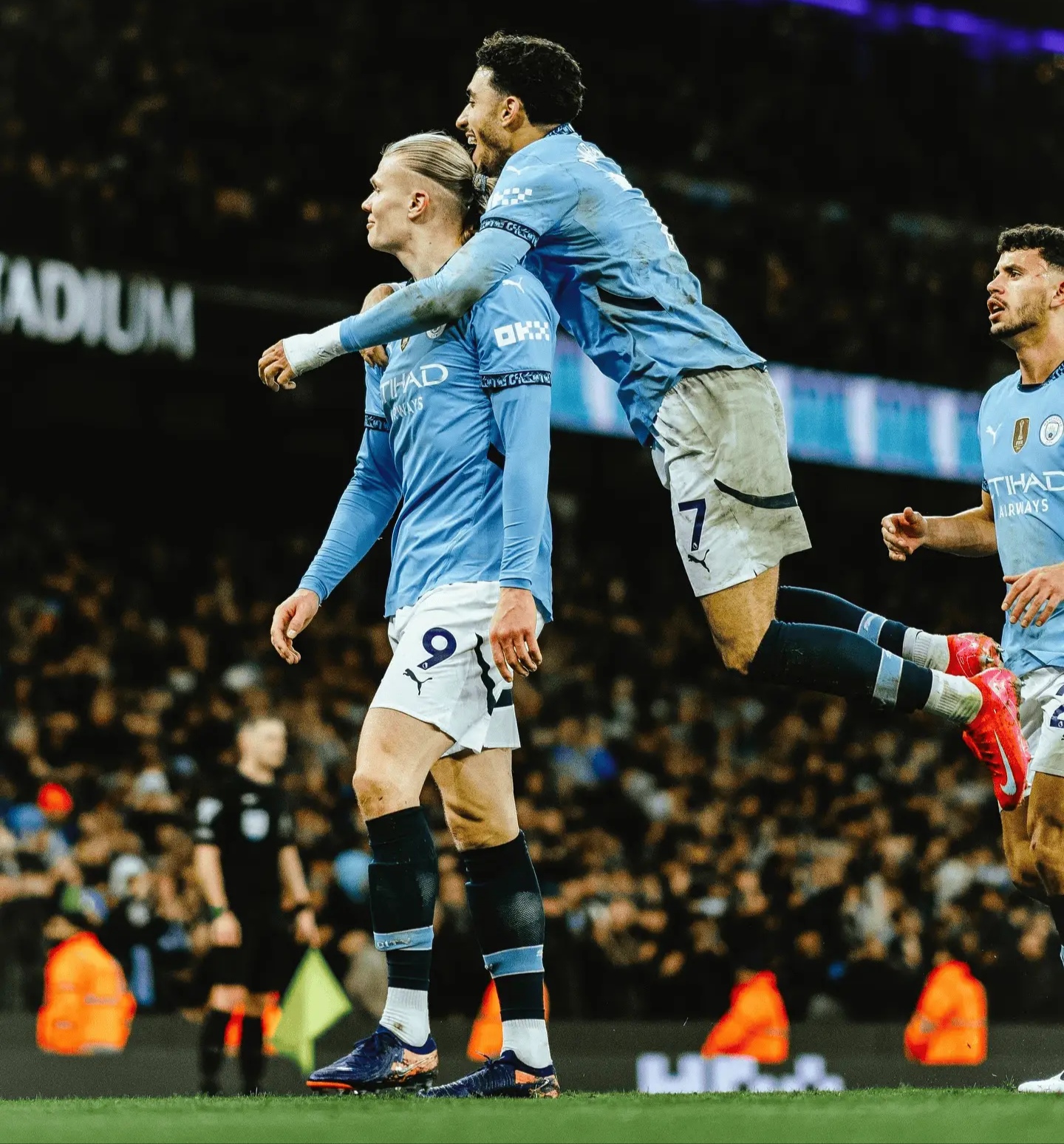 曼城客场大胜埃弗顿,追赶领头羊的简单介绍 曼城客场大胜埃弗顿,追赶领头羊的简单介绍