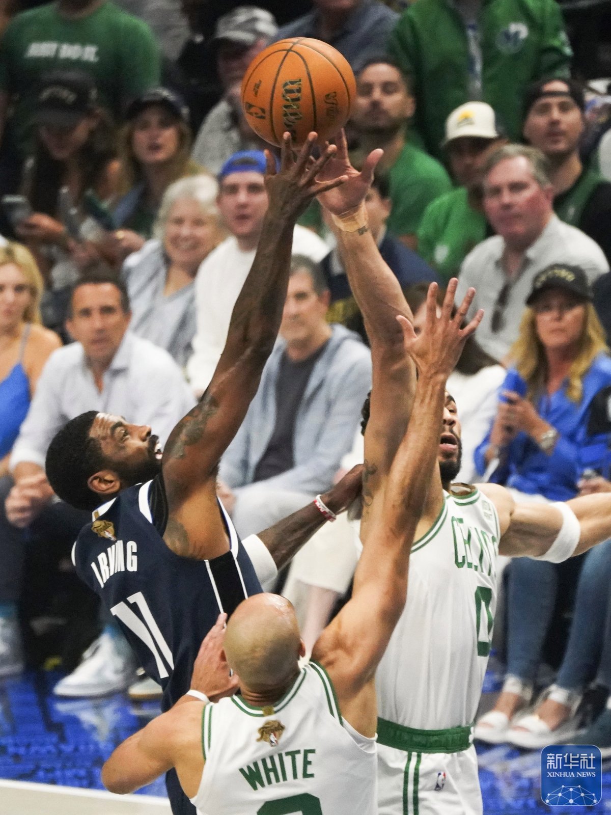 关于独行侠全队火力爆发，主场轻取胜利的信息