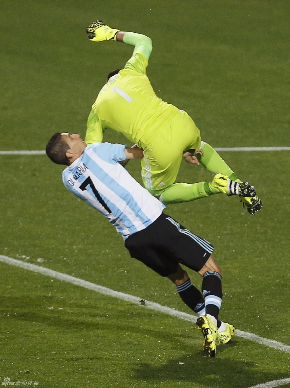 哥伦比亚队闯入四强，决胜全力以赴的简单介绍