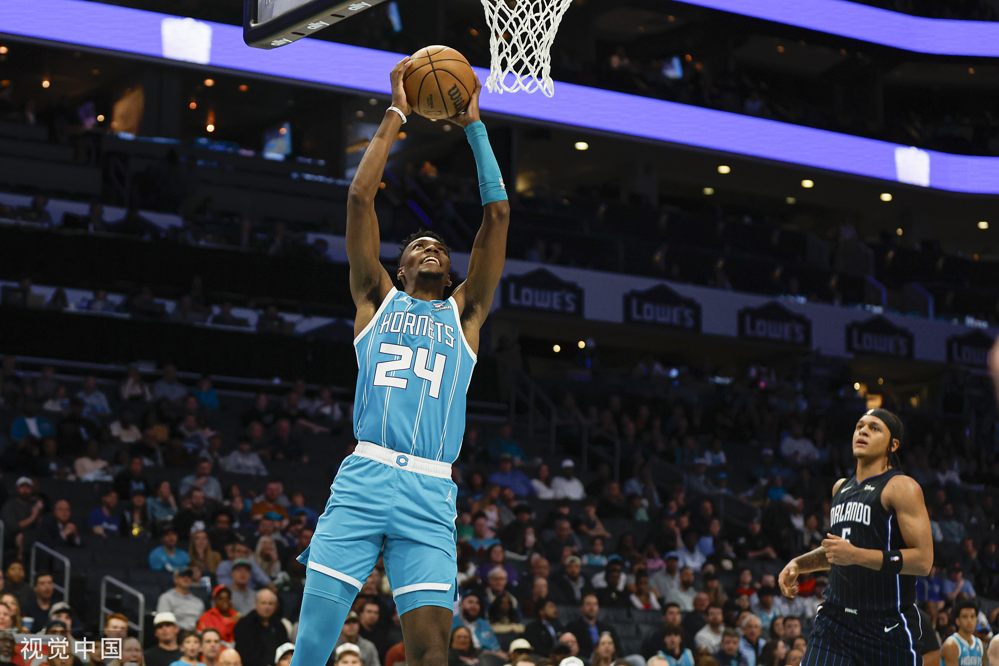 活塞凭借末节发力，战胜魔术的简单介绍