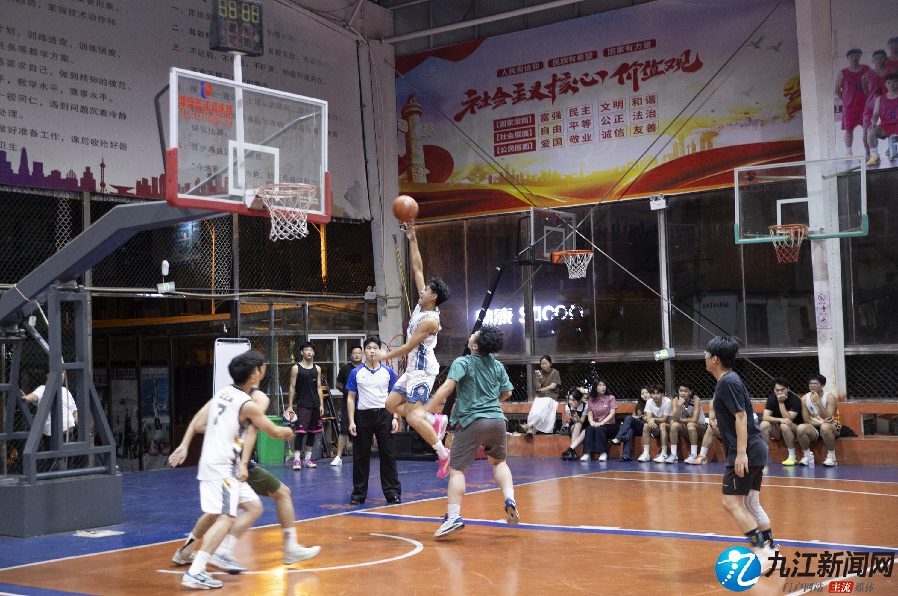 青年篮球赛事火热开赛,新人表现抢眼的简单介绍 青年篮球赛事火热开赛,新人表现抢眼的简单介绍