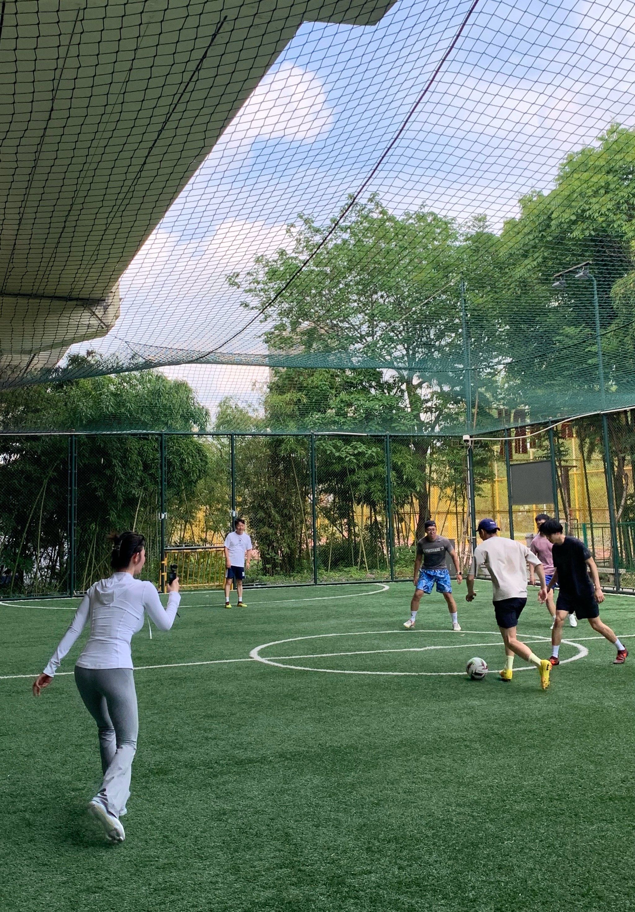 包含选秀大会新鲜出炉！年轻球员跃跃欲试，展现球场激情的词条