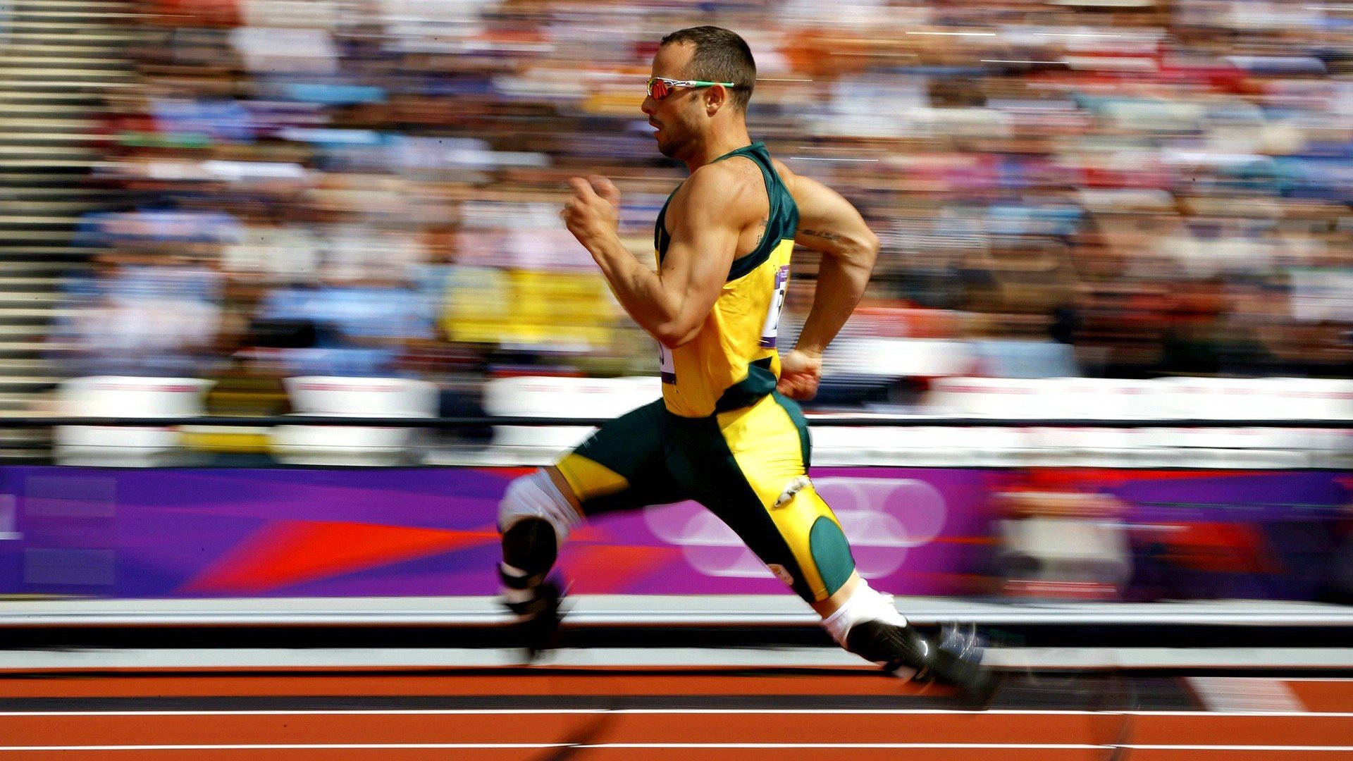 当尼克斯横扫掘金，孙铭徽在另一个赛场统治全场—跨越时空的篮球意志